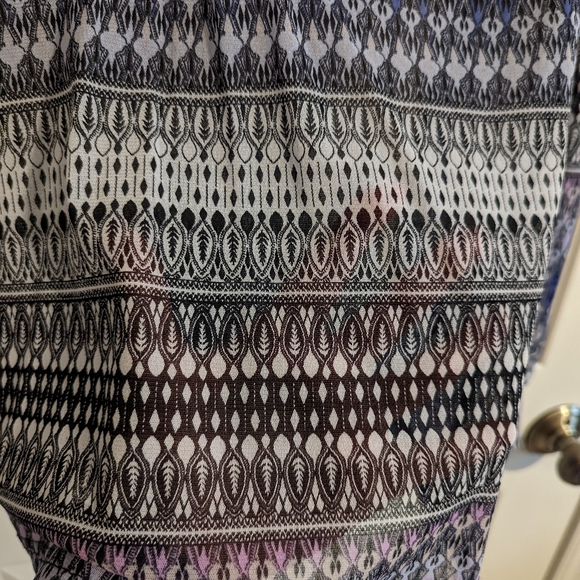 2/$20 Esprit Long Sleeve Patterned Sheer Blouse Size Large - Picture 8 of 10